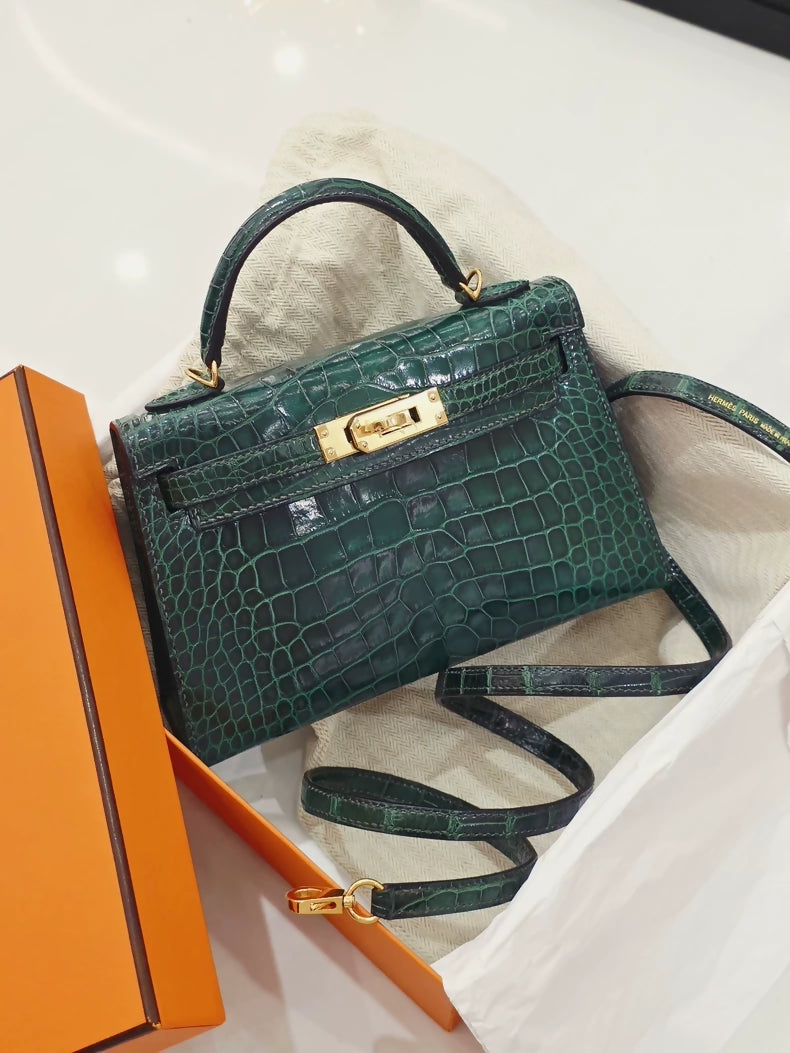 Hermès Mini Kelly 20 Green Emerald Shiny crocodile leather Gold hardware