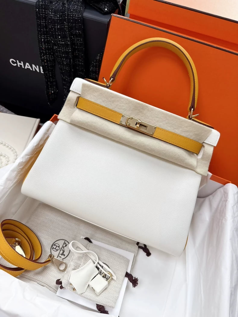 Hermès Kelly 28 Craie/jaune D’or evercolor leather gold hardware