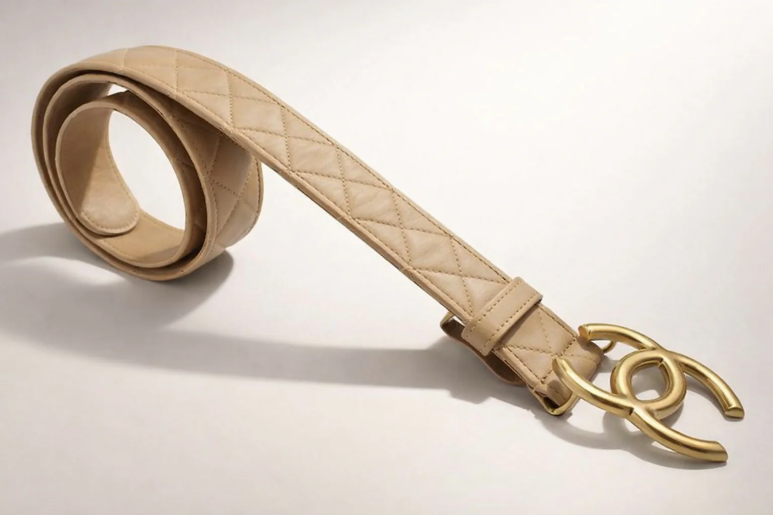 Chanel 14C Beige on Gold CC Buckle Quilted Lambskin Belt Size 85/34