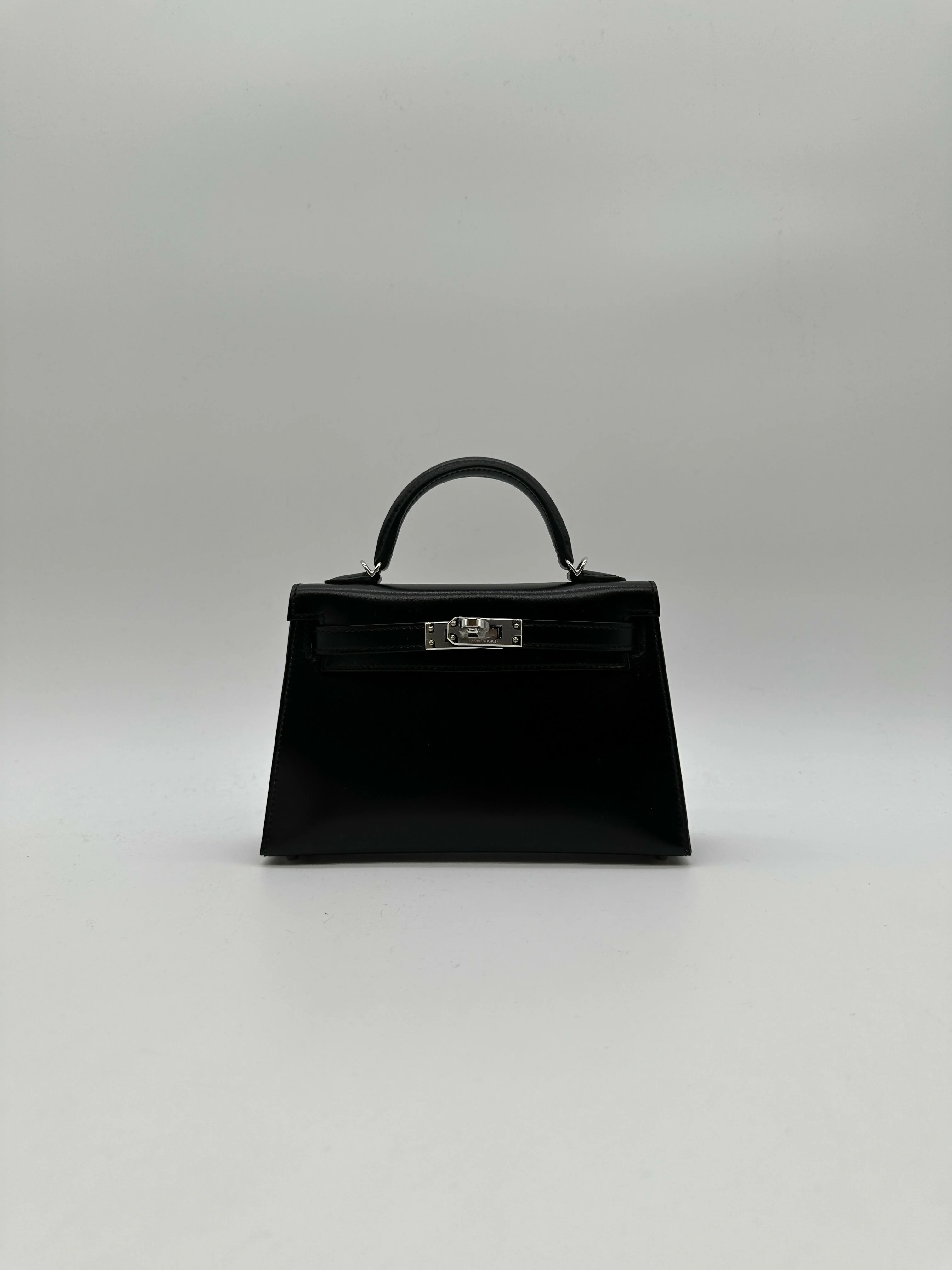 Hermès Kelly 20 Black Box PHW G 2026