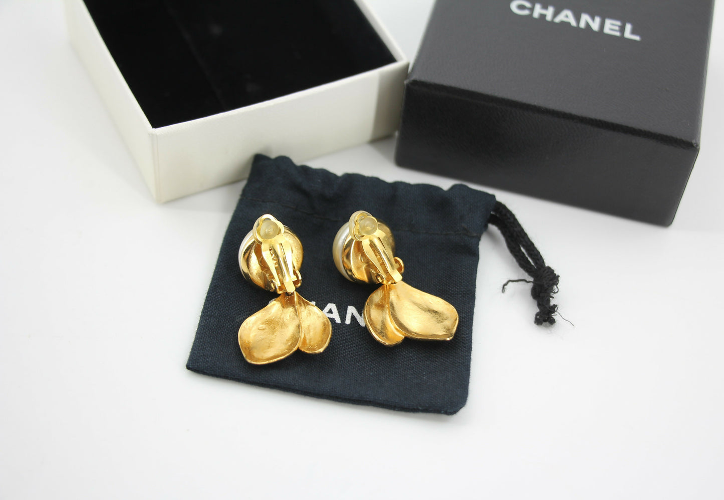 Chanel Vintage 99P Imitation Pearl Gold Leaf-Shaped Pendant Earrings
