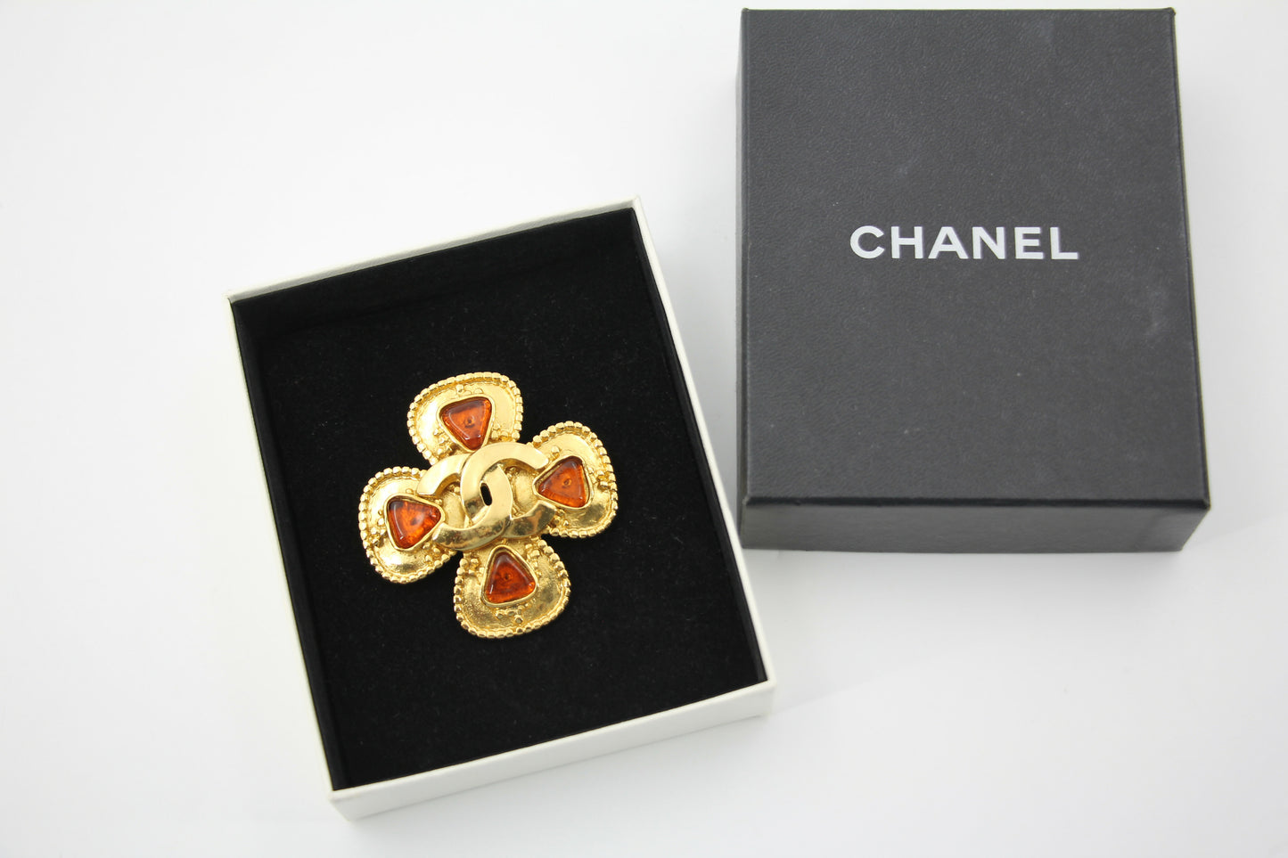 Chanel Vintage 96A Gripoix Orange Clover CC Brooch