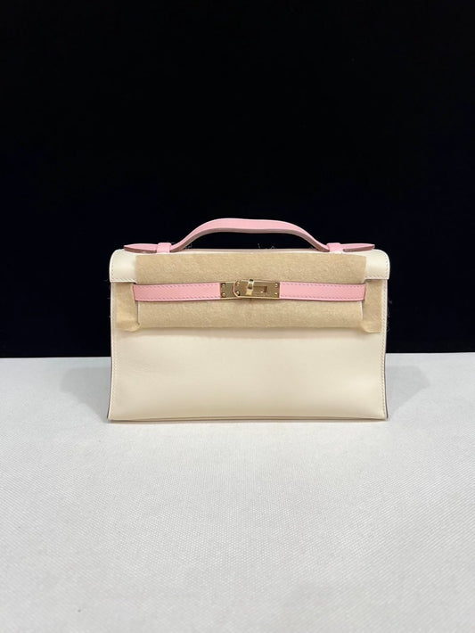 Hermes Kelly Pochette Craie  rose Sakura Pink Swift Leather with light gold hardware