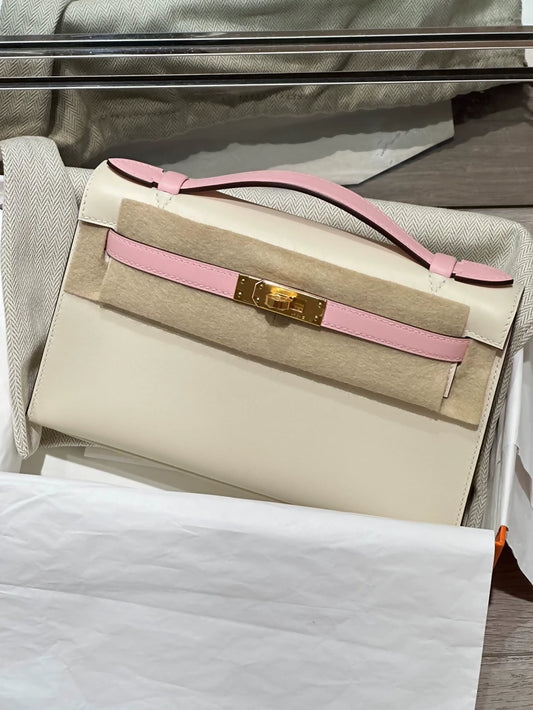 Hermes Kelly Pochette Craie  rose Sakura Pink Swift Leather with gold hardware