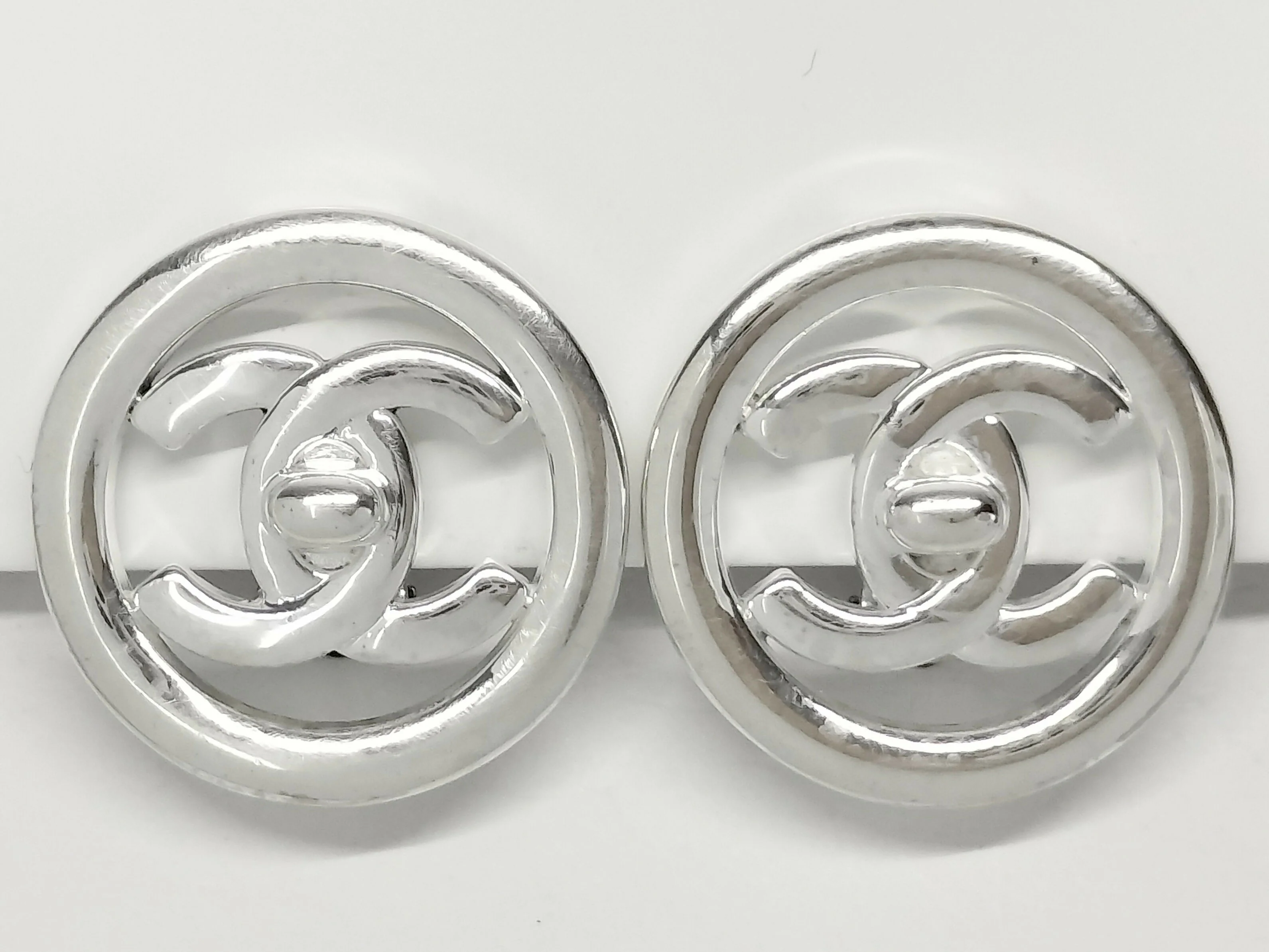 Chanel Vintage 97P Silver Circle Latch Clip-on Earrings
