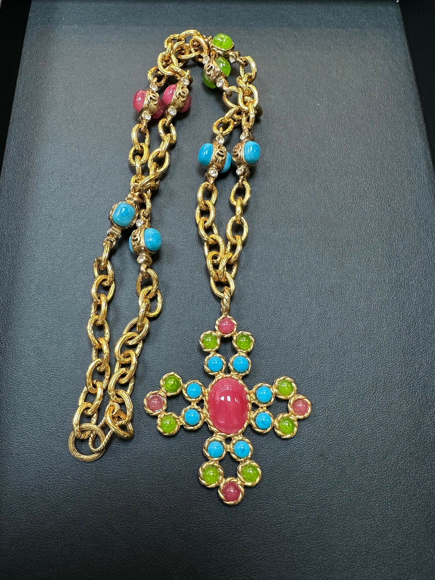 Chanel Vintage 1995 Gripoix Rhinestone Gold Plated Chain Necklace