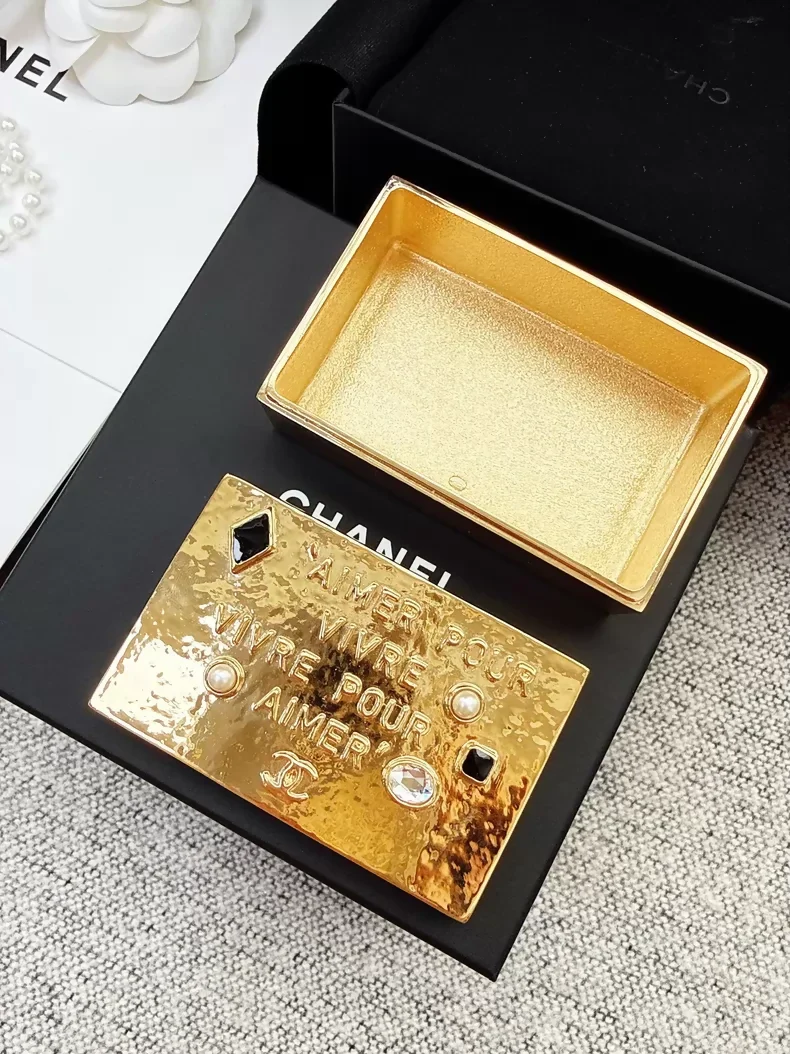 Chanel 25 Christmas Limited Edition Gold Jewelry Box (VIC Privilege Edition),