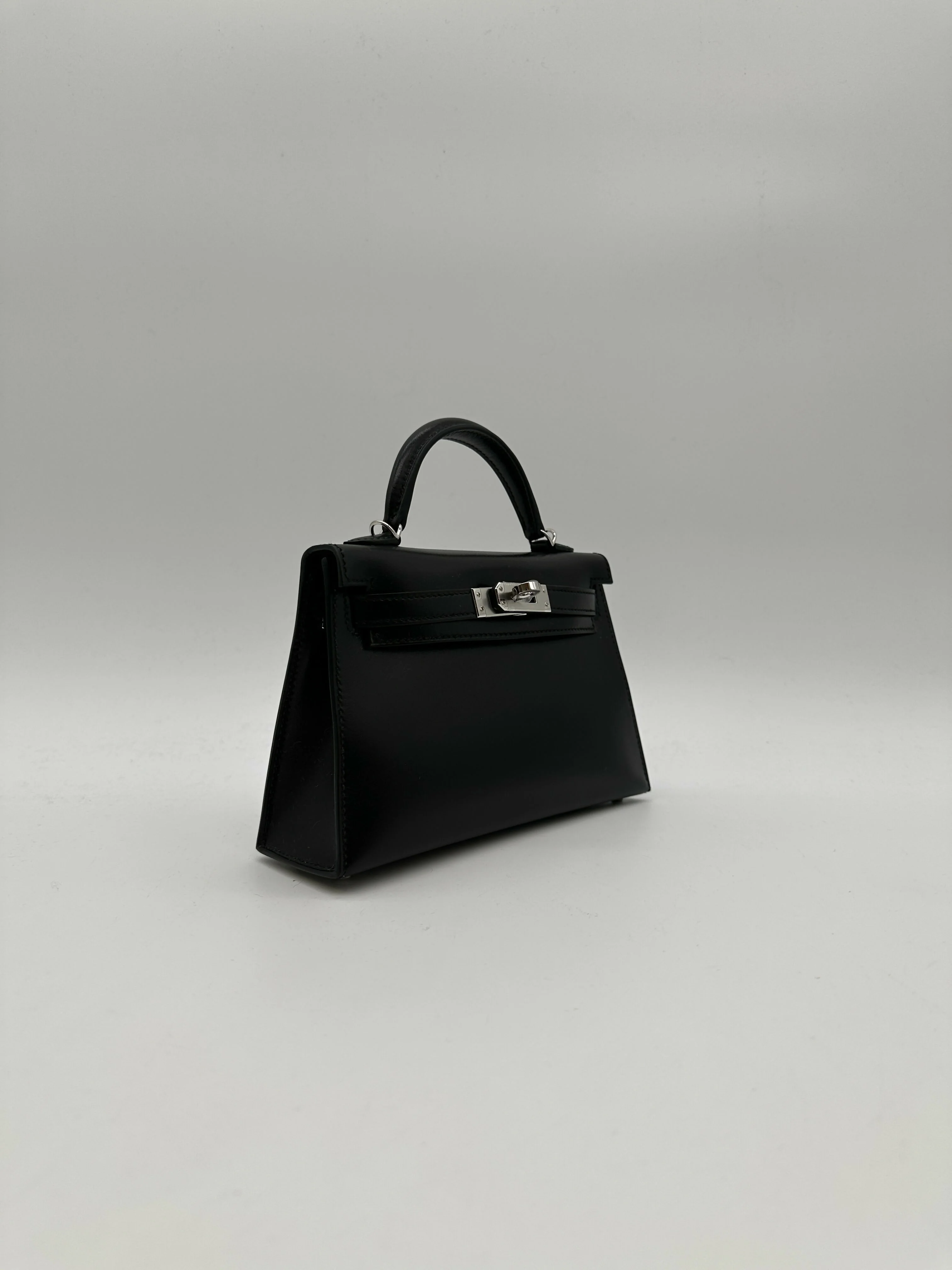 Hermès Kelly 20 Black Box PHW G 2026