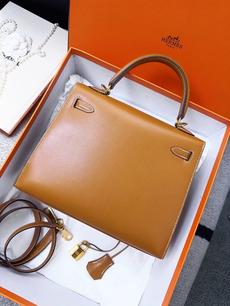 Hermes Kelly 25 Naturel Sable butler leather with gold hardware