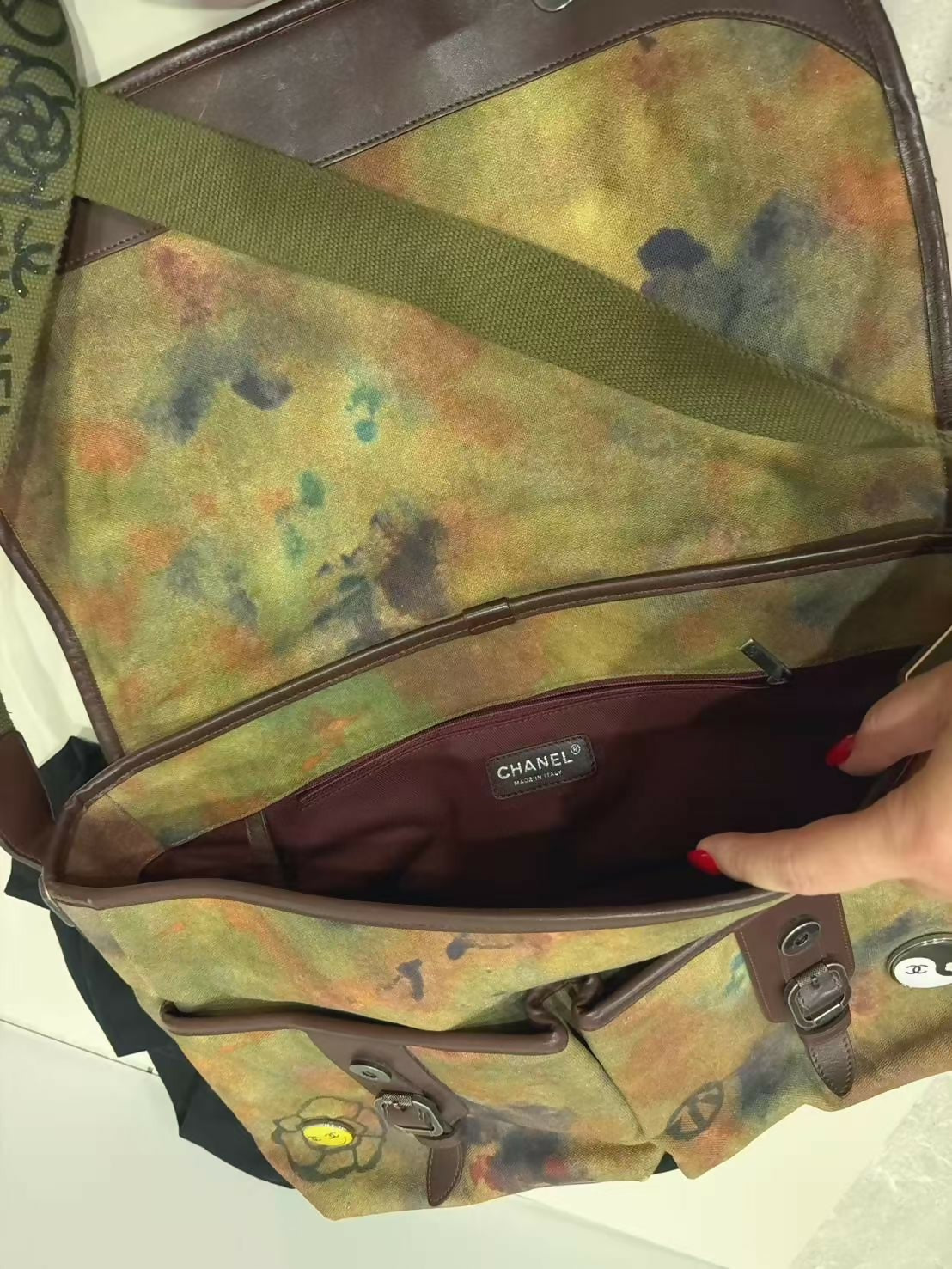 Chanel Vintage graffiti shoulder bag medium