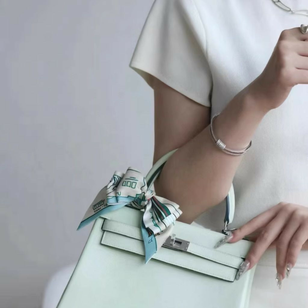 Hermès Kelly 25 – Bubble Green Swift Leather with Silver Buckle (2)