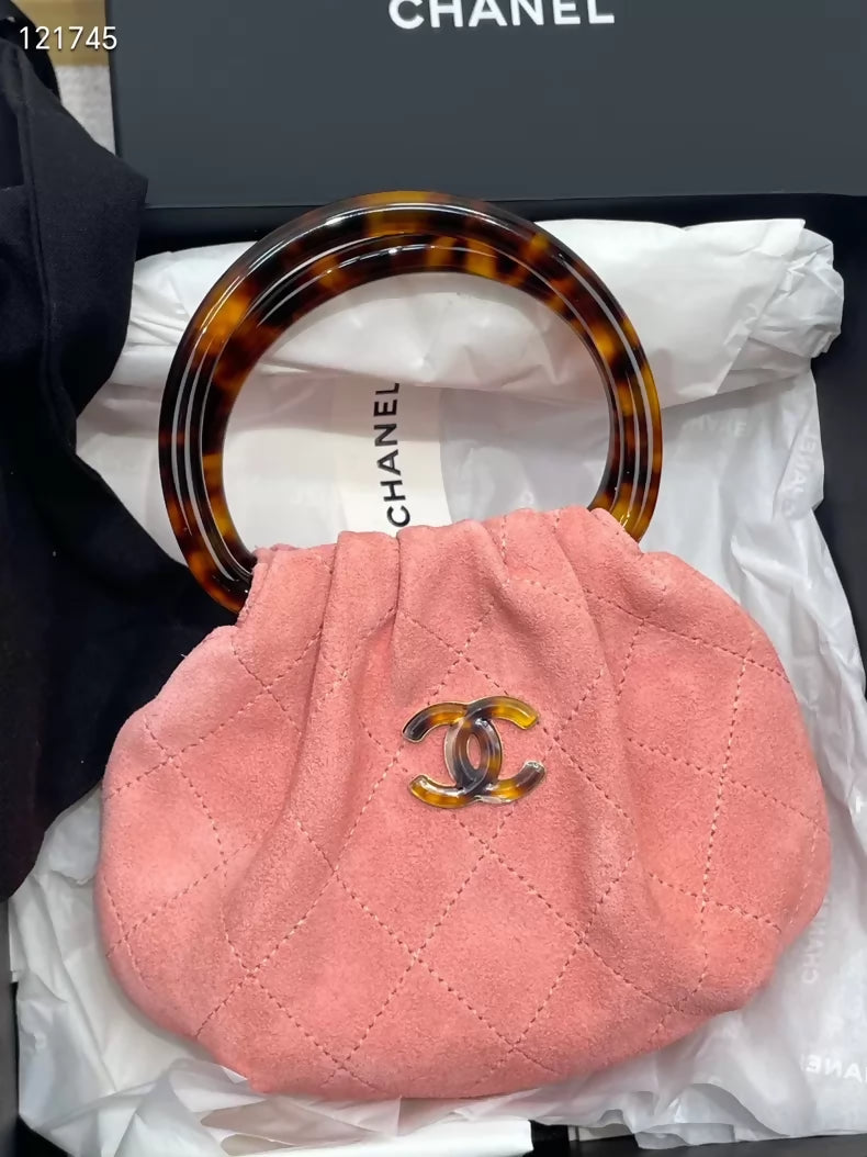 Chanel 26C tortoiseshell handle pink suede handbag