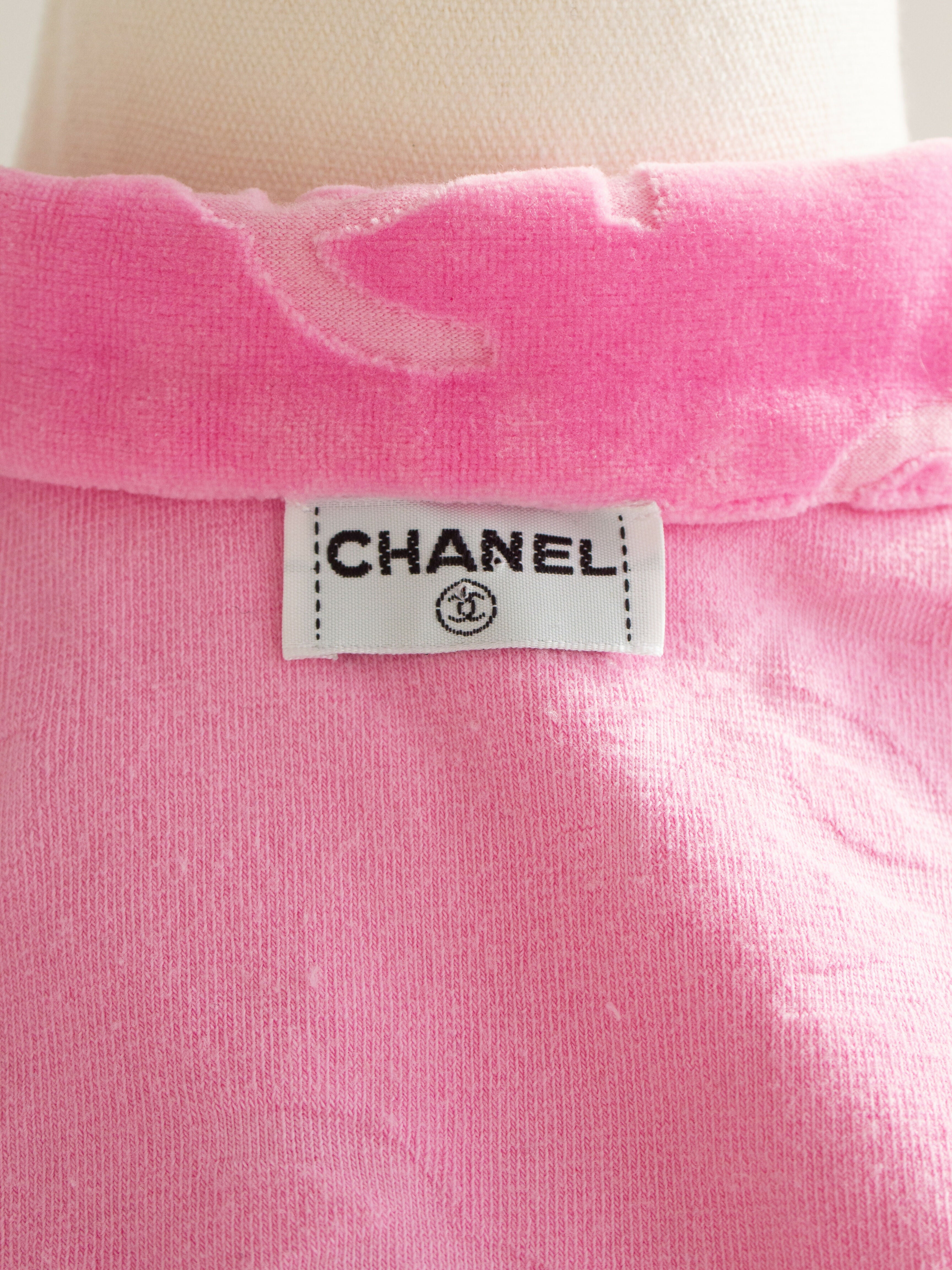 chanel vintage spring 1996 pink velour logo 96p top 12