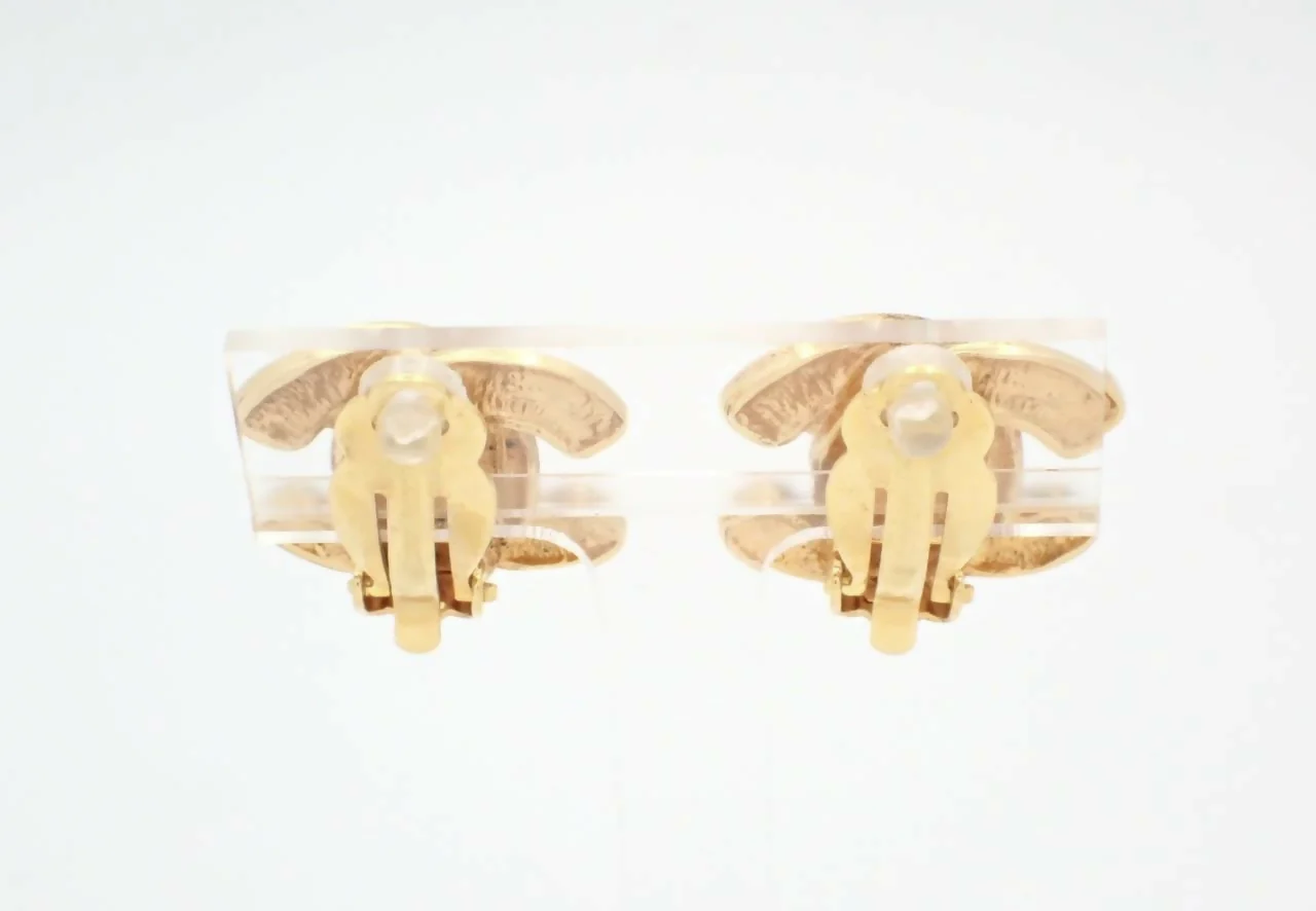 Chanel Vintage 80-90 Gold Plated Quilted Matelassé Coco Mark Clip-on Earrings