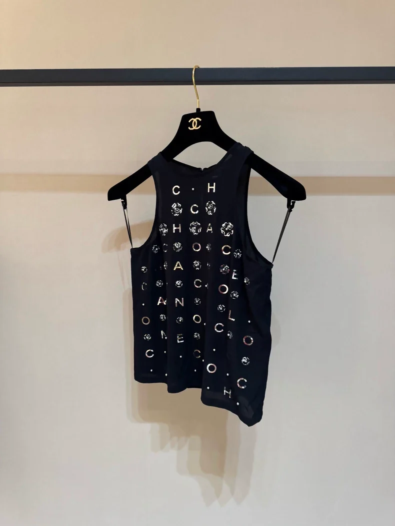 Chanel 21s CC letters sequined silk sleeveless top