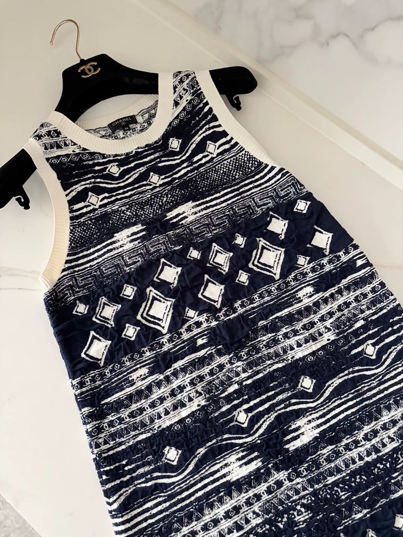 Chanel 18C Blue and White Jacquard Embroidery dress