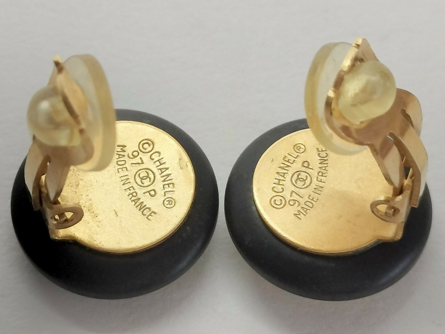 Chanel Vintage 97P Enamel Black  White Round Bean Clip-on Earrings
