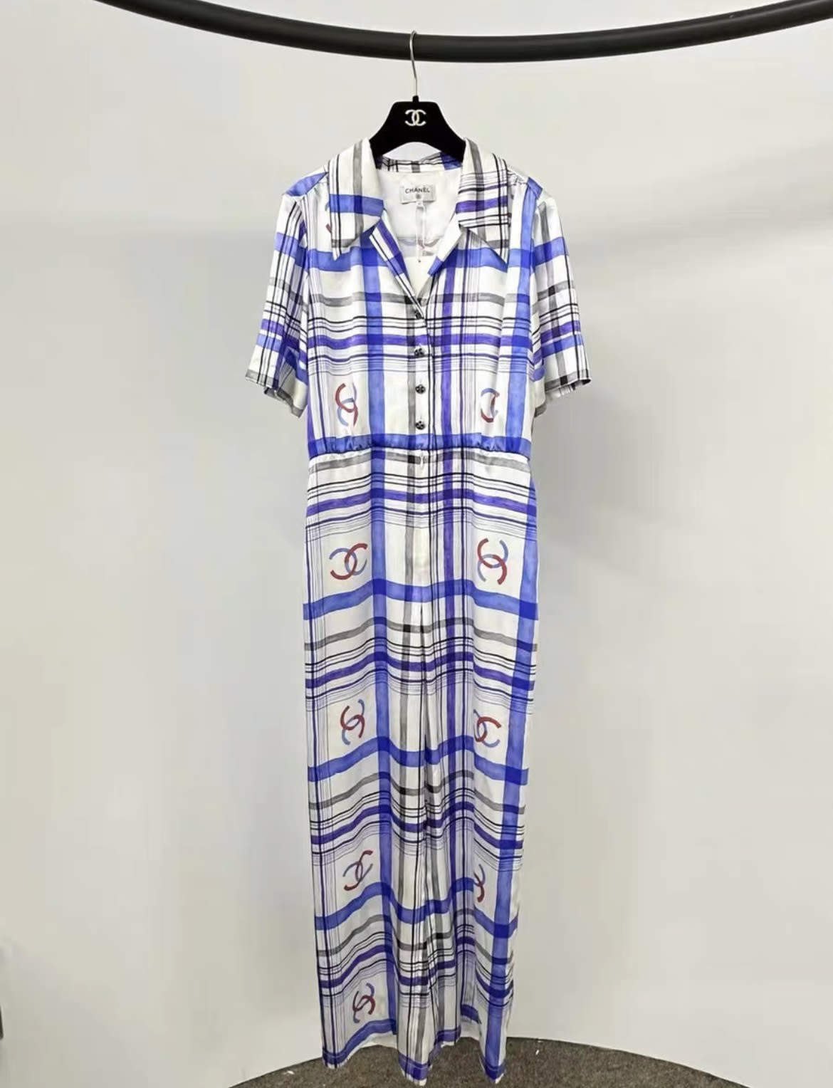 CHANEL Chanel23P silk satin  jumpsuit Size fr40 - Large Jumpsuit - Used fashion item from Top Quality Luxury Designers Bag