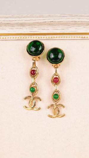 Chanel Red and green glass long clip-on earrings