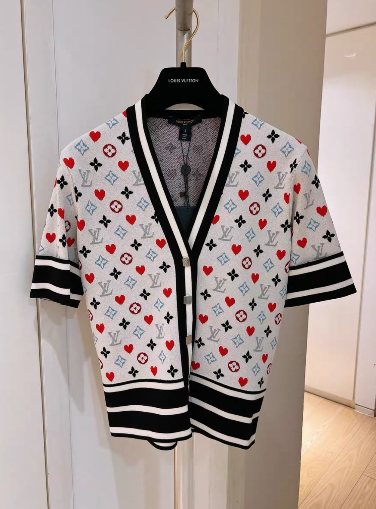 LOUIS VUITTON Louis Vuitton poker series - 36 Cardigan - Secondhand luxury from Top Quality Luxury Designers Bag