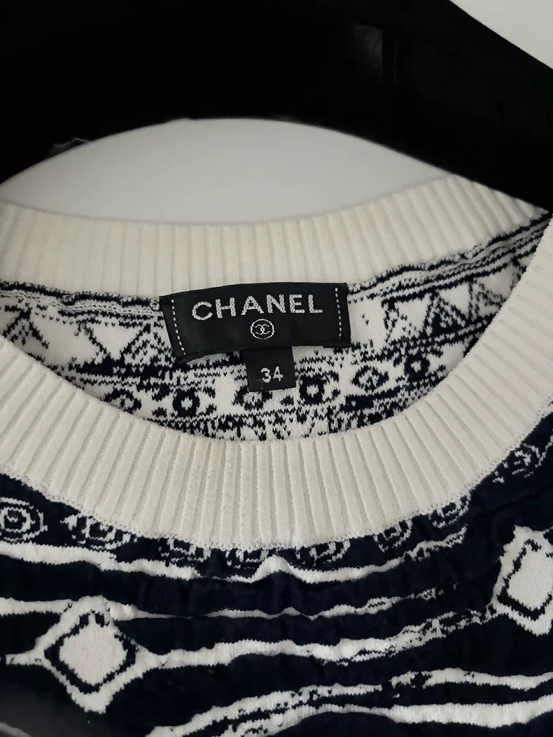 Chanel 18C Blue and White Jacquard Embroidery dress