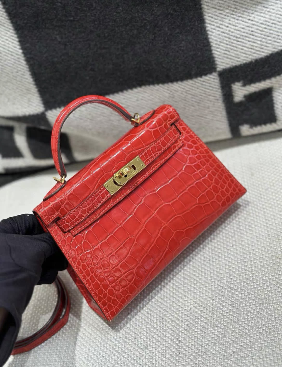 Hermès Hermes Geranium Sellier Kelly Mini 20cm Shiny Mississippiensis Alligator GHW - 20 Crossbody Bag - Used fashion item from Top Quality Luxury Designers Bag