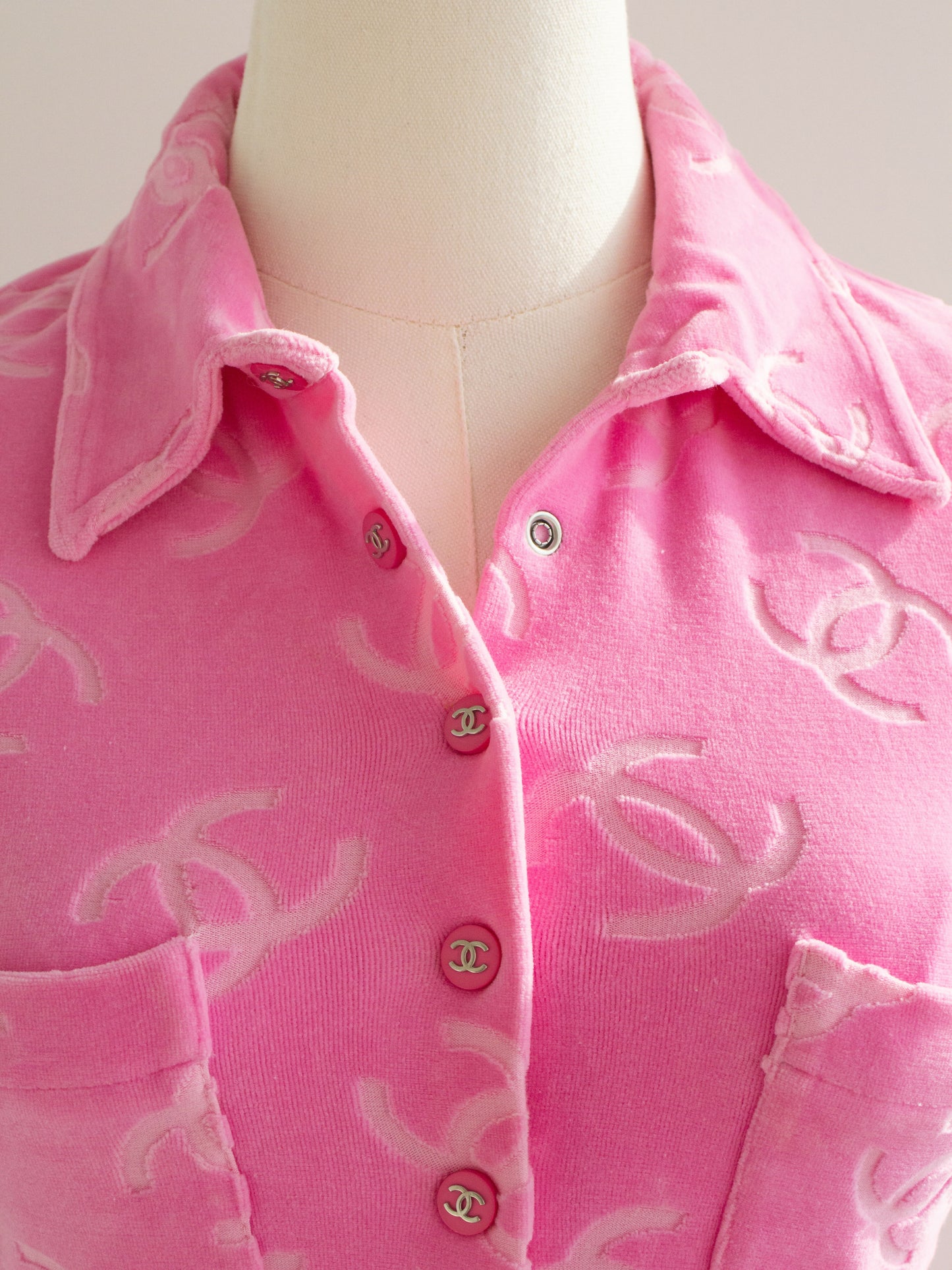 chanel vintage spring 1996 pink velour logo 96p top 5