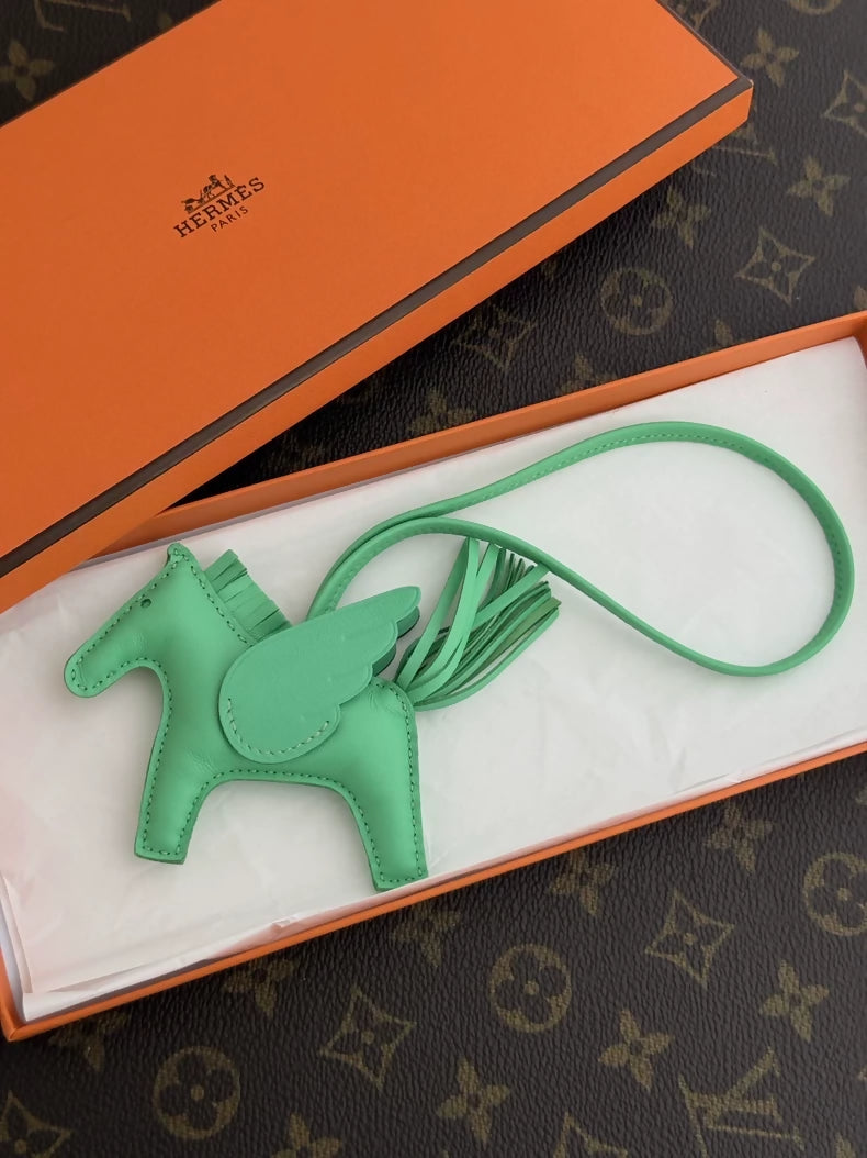 Hermes Rodeo bag charm Pegasus PM Vert comics Agneau/Swift leather