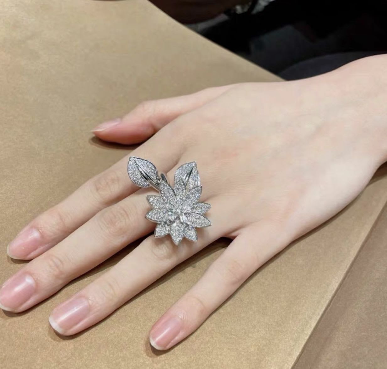 Van Cleef  Arpels Lotus Full Diamond High Jewelery Ring