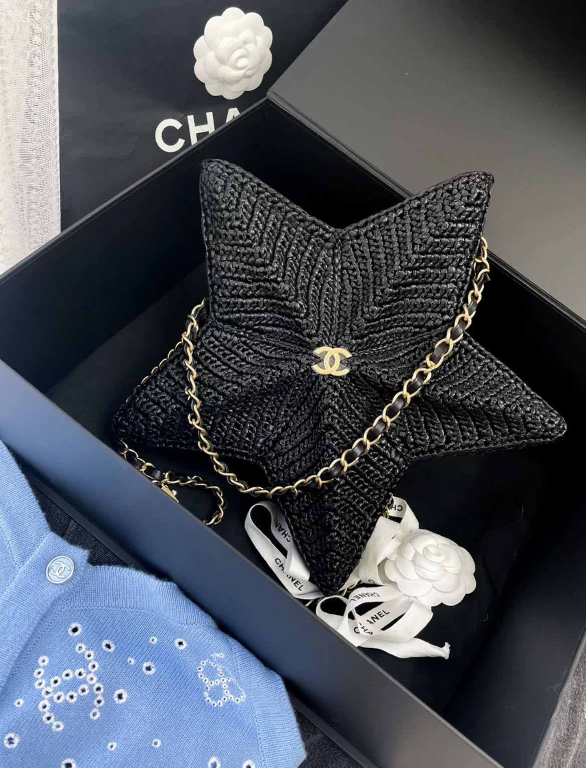 CHANEL Chanel Star Coco Beach Bag Black Raffia Aged Gold Hardware - Medium Crossbody Bag - Secondhand luxury from Top Quality Luxury Designers Bag
