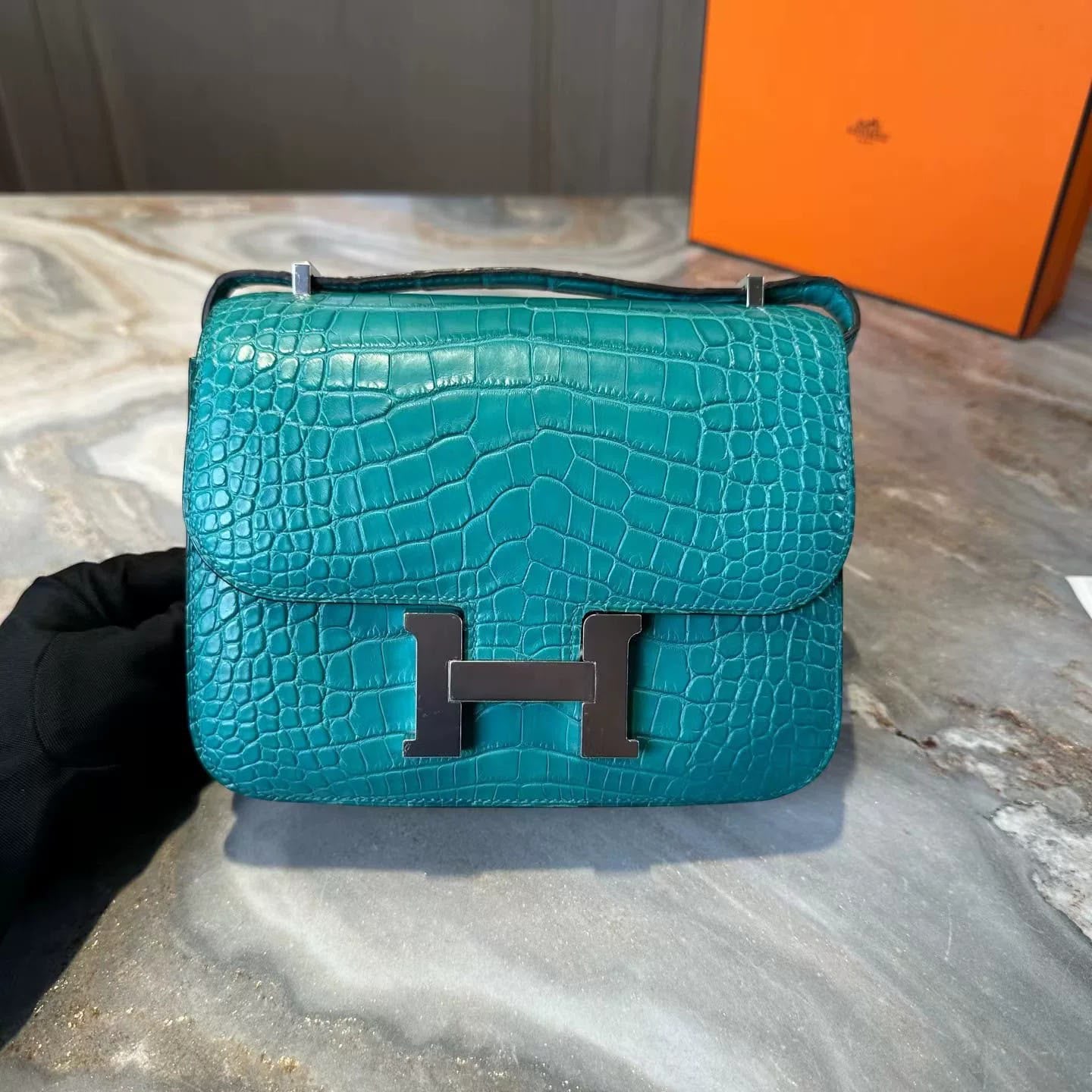 Hermes Constance 18 Blue Paon Matte Alligator Palladium Hardware