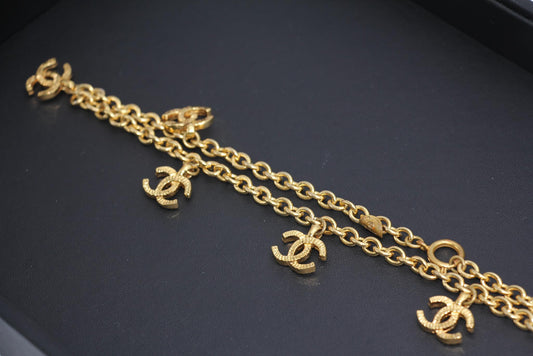 CHANEL Chanel Vintage 71 80 Gold Plated Five Cc Necklace - Onesize Fashion Jewellery - Vintage fashion from Top Quality Luxury Designers Bag