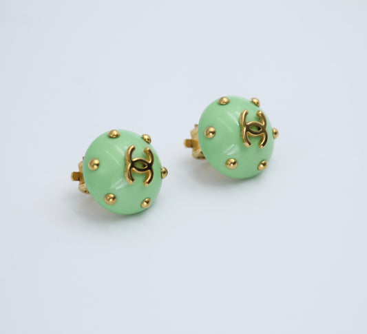 CHANEL Chanel Vintage 96C Resin Light Green Beanie Earrings - Onesize Fashion Jewellery - Used fashion item from Top Quality Luxury Designers Bag