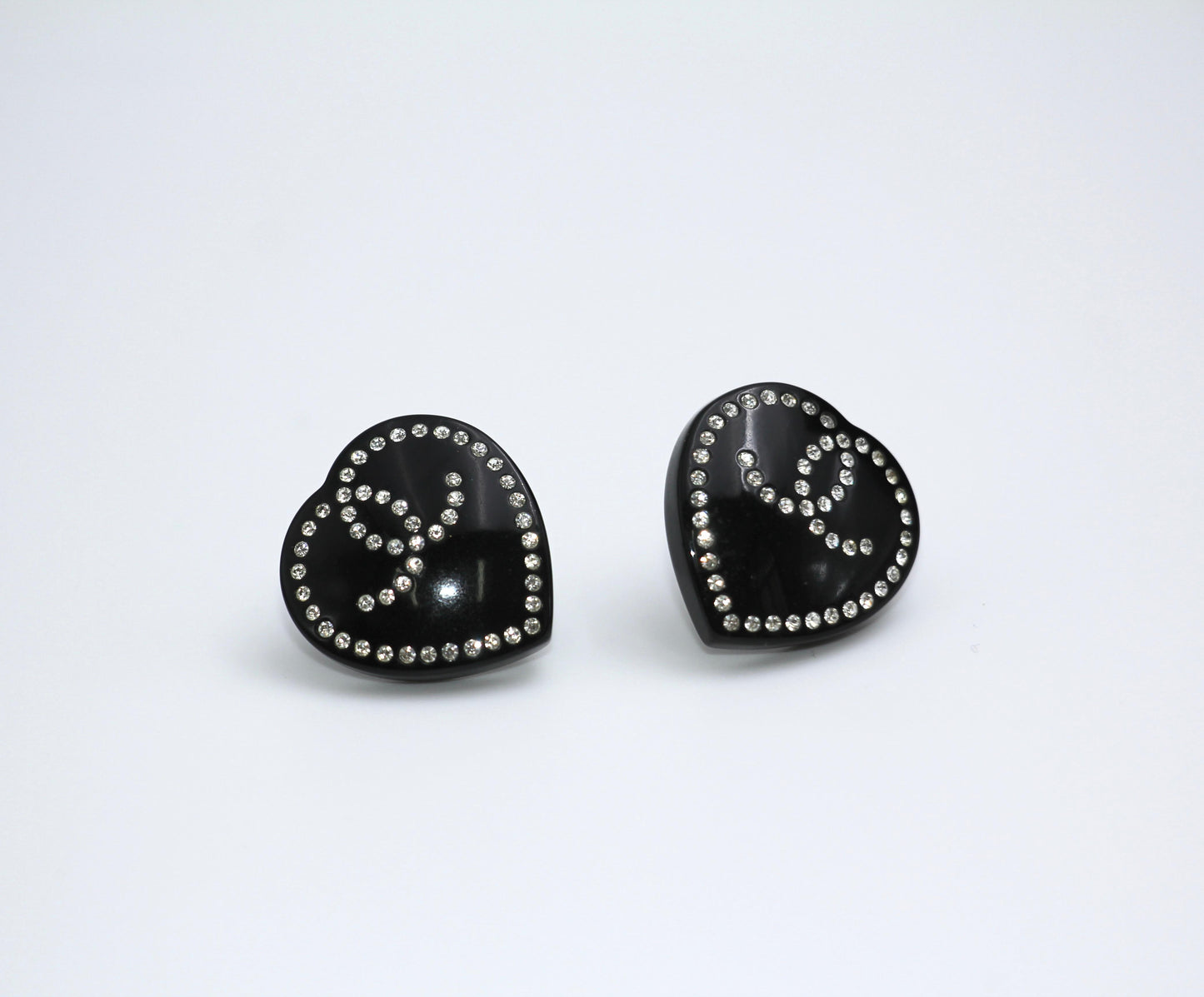 CHANEL Chanel Vintage 09C Rhinestone Resin Black Heart Cc Earrings - Onesize Fashion Jewellery - Used fashion item from Top Quality Luxury Designers Bag