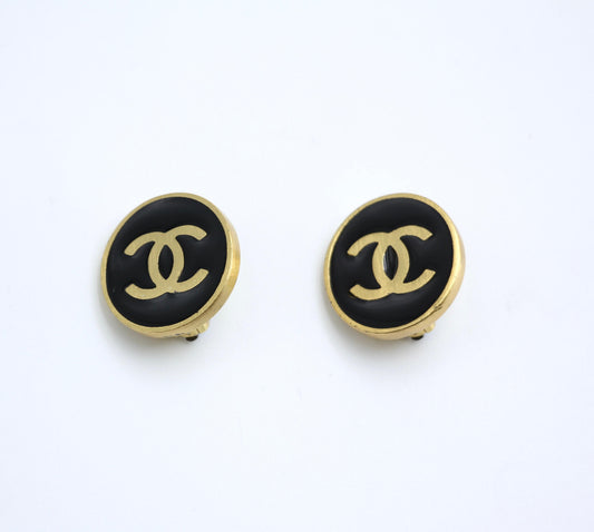 CHANEL Chanel Vintage 01P Metal Black Cc Clip-On Earrings - Onesize Fashion Jewellery - Used fashion item from Top Quality Luxury Designers Bag