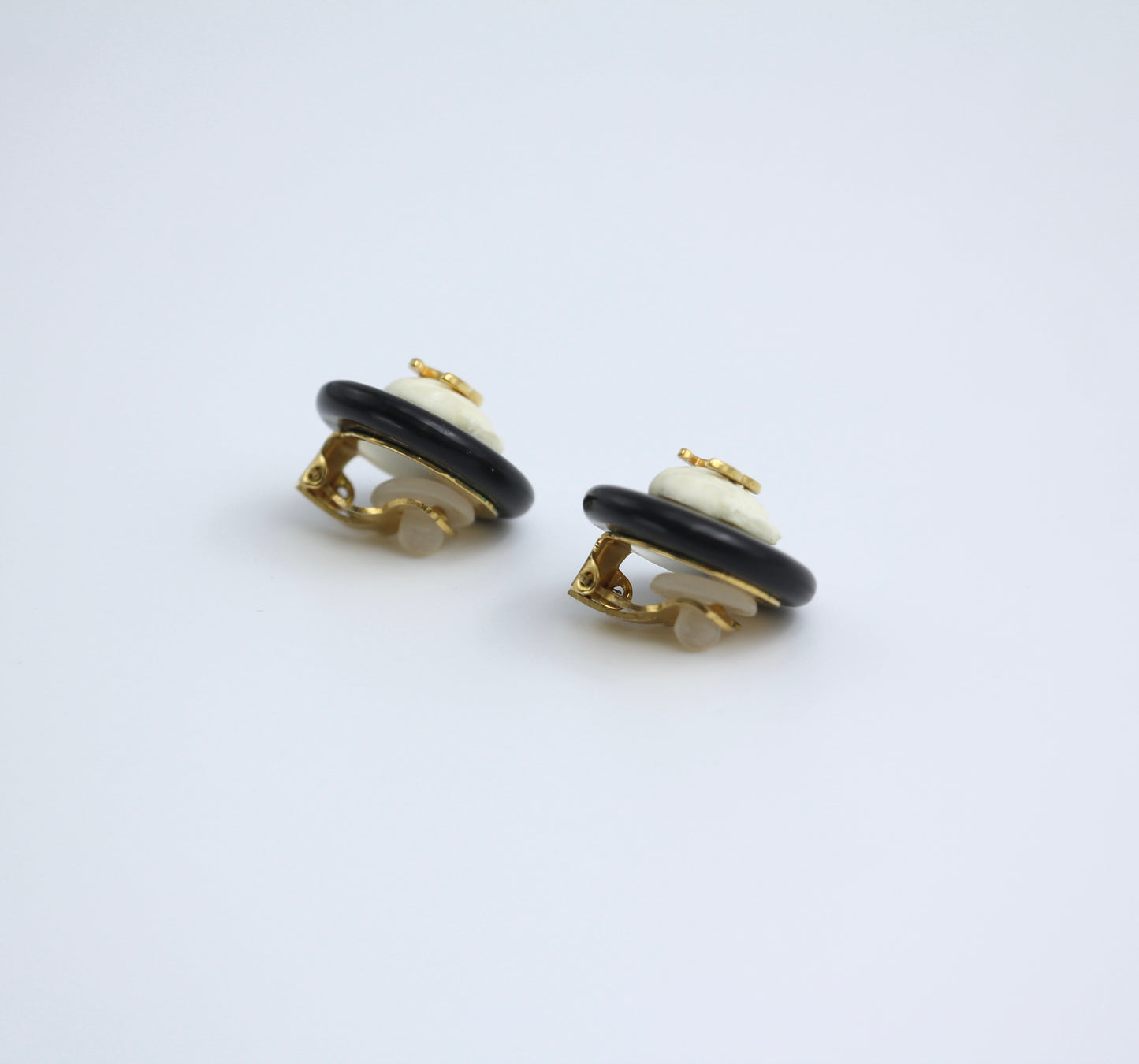 Chanel Vintage 96C Gold Plated Black And White Shell Earrings
