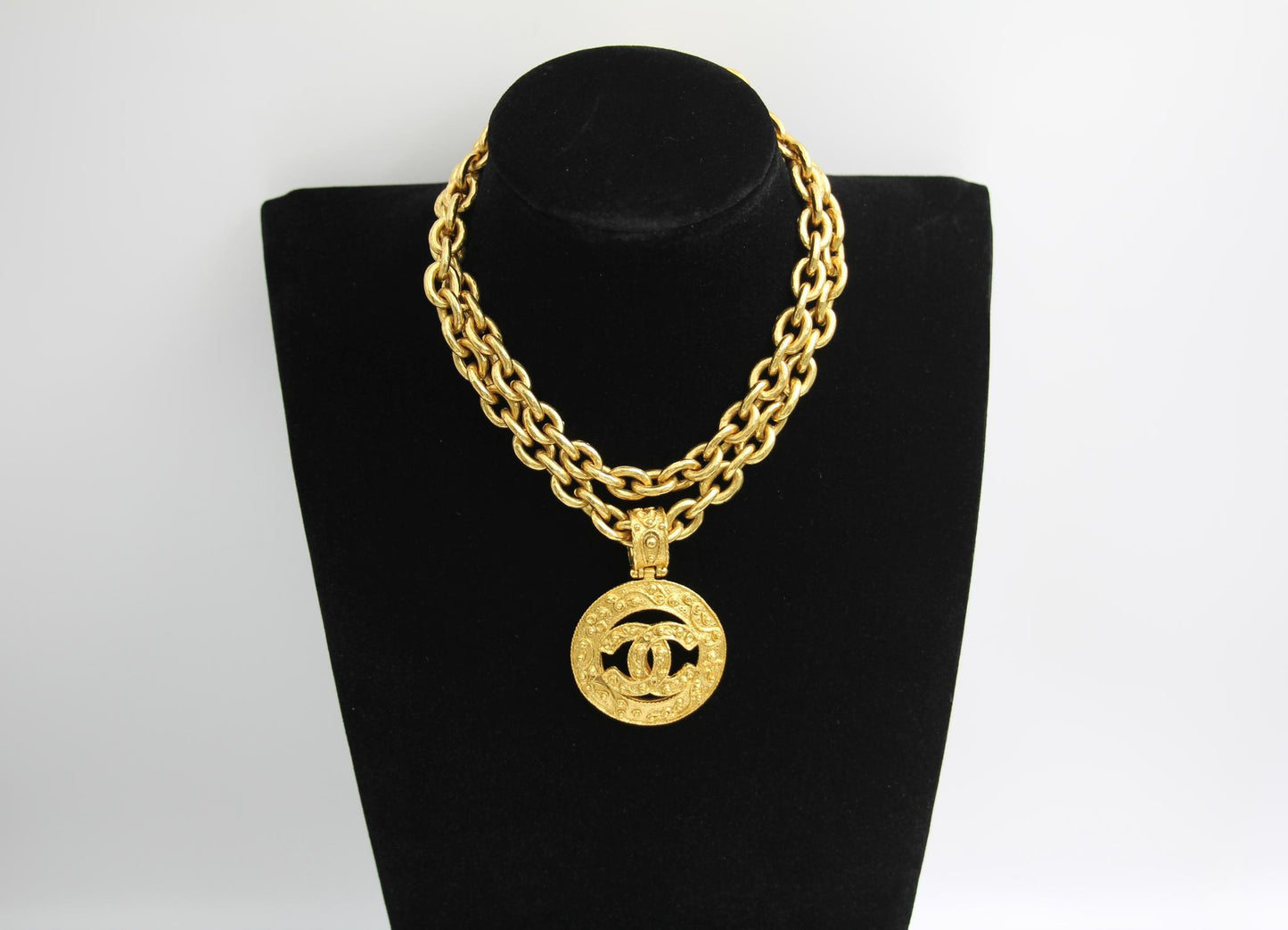 Chanel Vintage 94A Gold Plated Medal Pendant Long Necklace