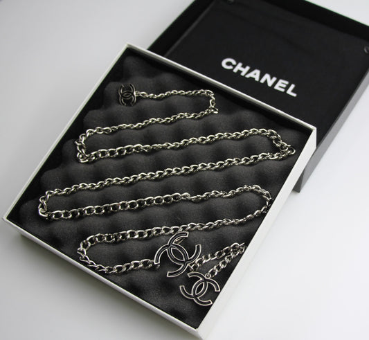 CHANEL Chanel Vintage A12 Enamel Black Silver Metal Waist Chain Neck Chain - Onesize Fashion Jewellery - Secondhand luxury from Top Quality Luxury Designers Bag