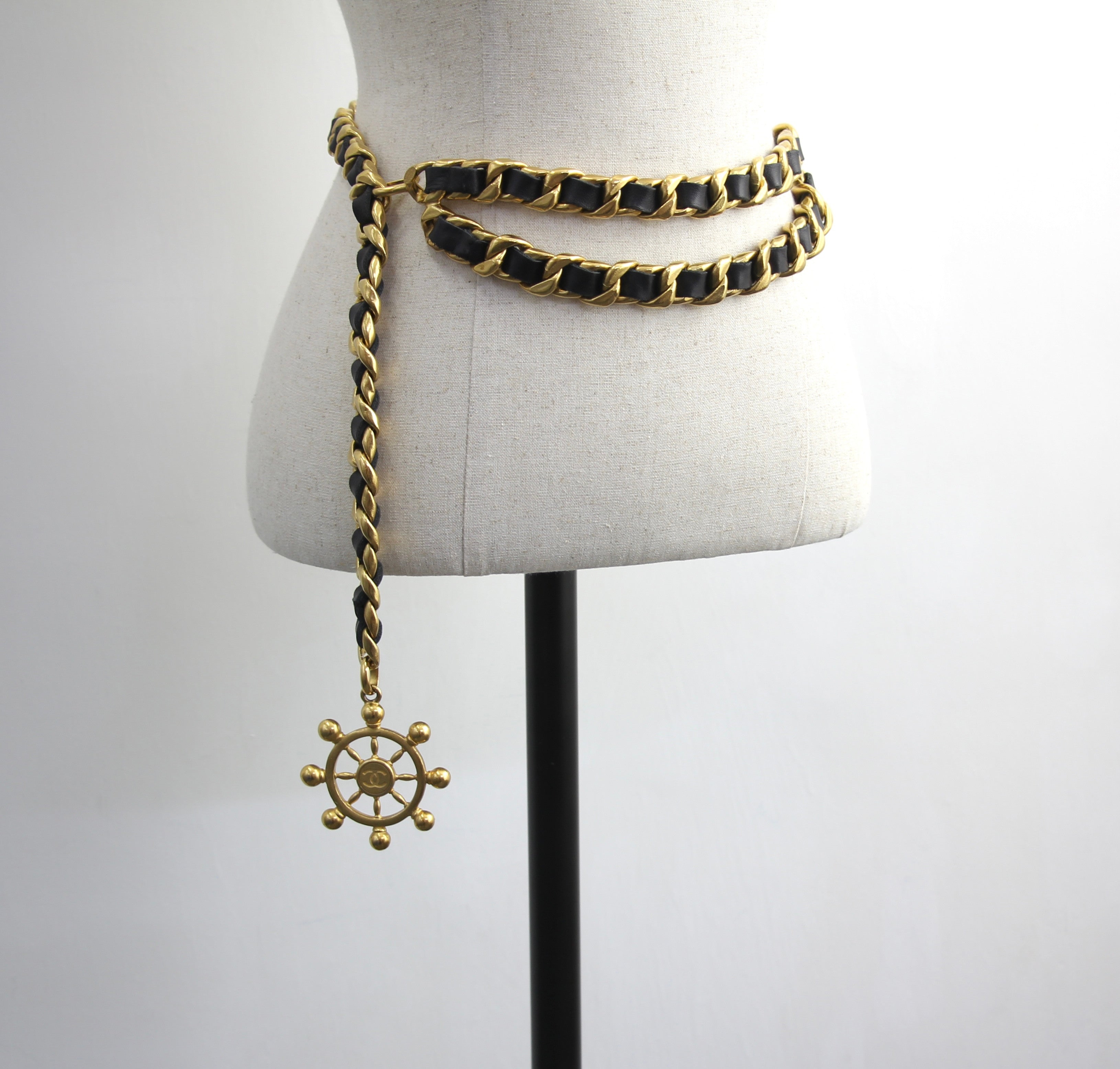 CHANEL Chanel Vintage 94P Gold Plated Leather Navy Chain Waist Chain L94 - Onesize Accessories - Secondhand luxury from Top Quality Luxury Designers Bag