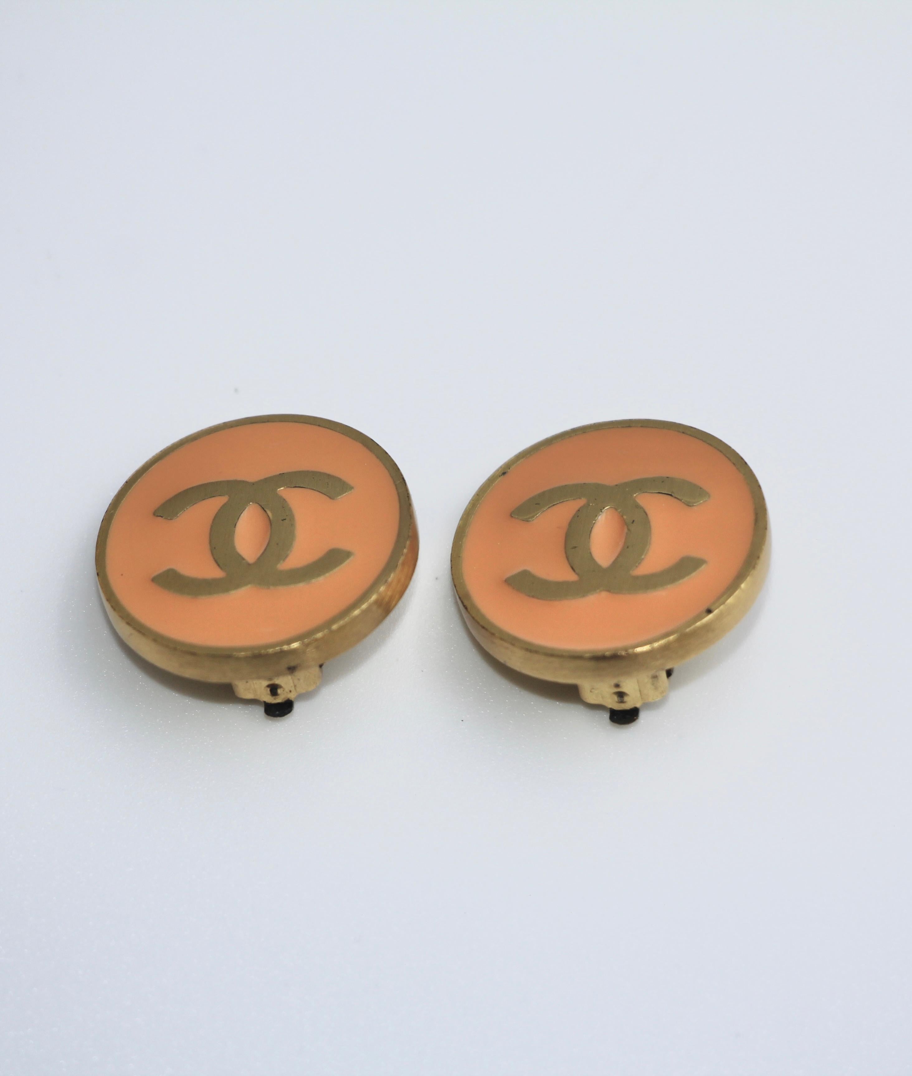 CHANEL Chanel Vintage 01P Metallic Orange Round Cc Earrings - Onesize Fashion Jewellery - Secondhand luxury from Top Quality Luxury Designers Bag