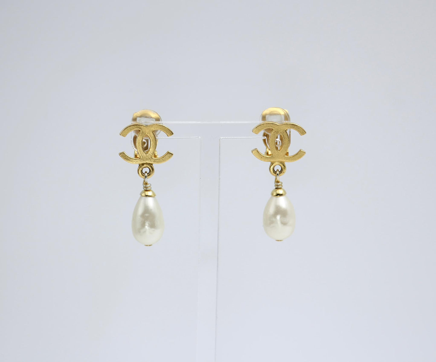Chanel Vintage 95A Gold Plated Pearl Drop Earrings