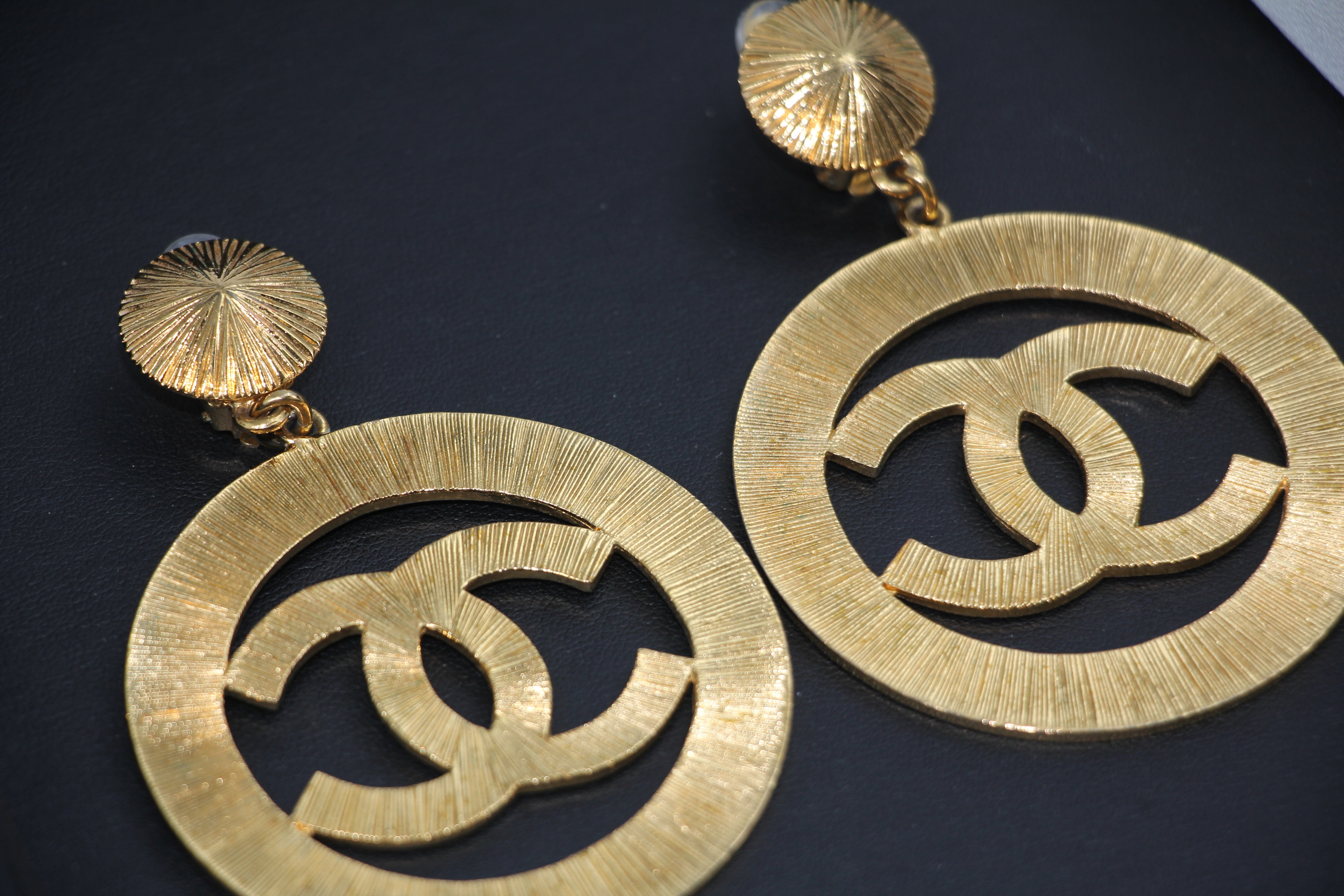CHANEL Chanel Logo Earrings - Onesize earrings - Used fashion item from Top Quality Luxury Designers Bag