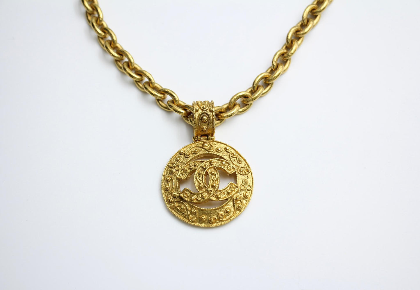 Chanel Vintage 94A Gold Plated Medal Pendant Long Necklace
