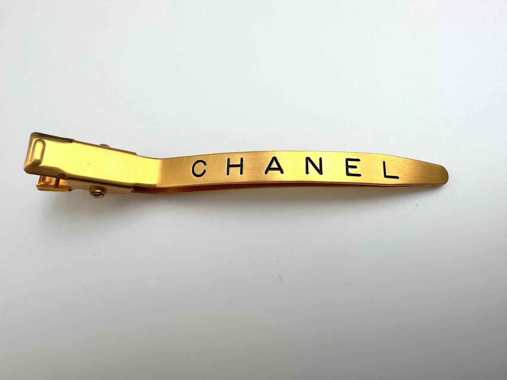 CHANEL Chanel Vintage 96A Metal Hairpin With English Characters - Onesize Fashion Jewellery - Secondhand luxury from Top Quality Luxury Designers Bag