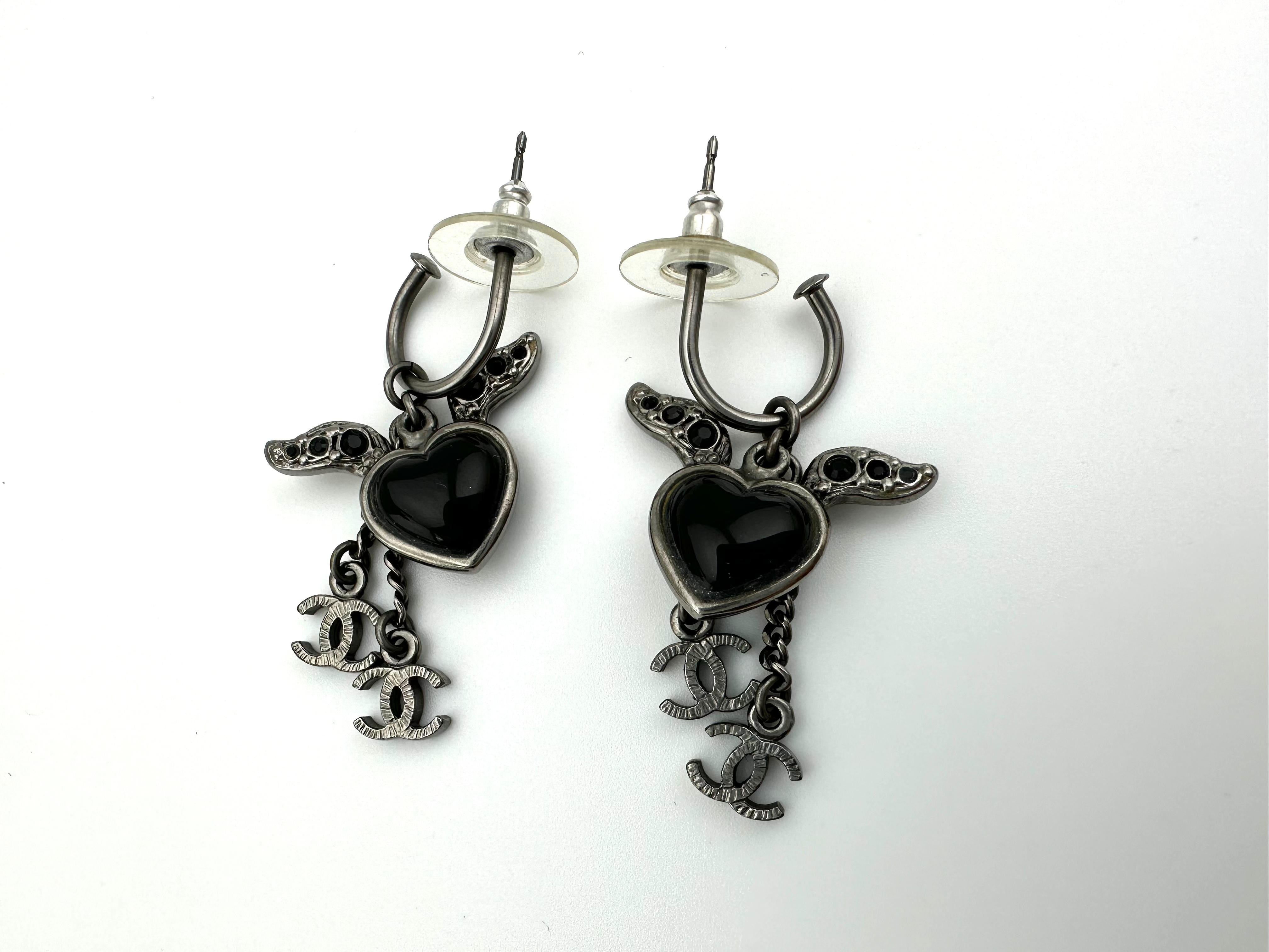 CHANEL Chanel Vintage 09C Rhinestone Black Heart Angel Wing Earrings - Onesize Fashion Jewellery - Used fashion item from Top Quality Luxury Designers Bag
