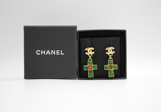 CHANEL Chanel Vintage 02P Green And Red Glass Gold-Plated Cross Earrings - Onesize Fashion Jewellery - Vintage fashion from Top Quality Luxury Designers Bag