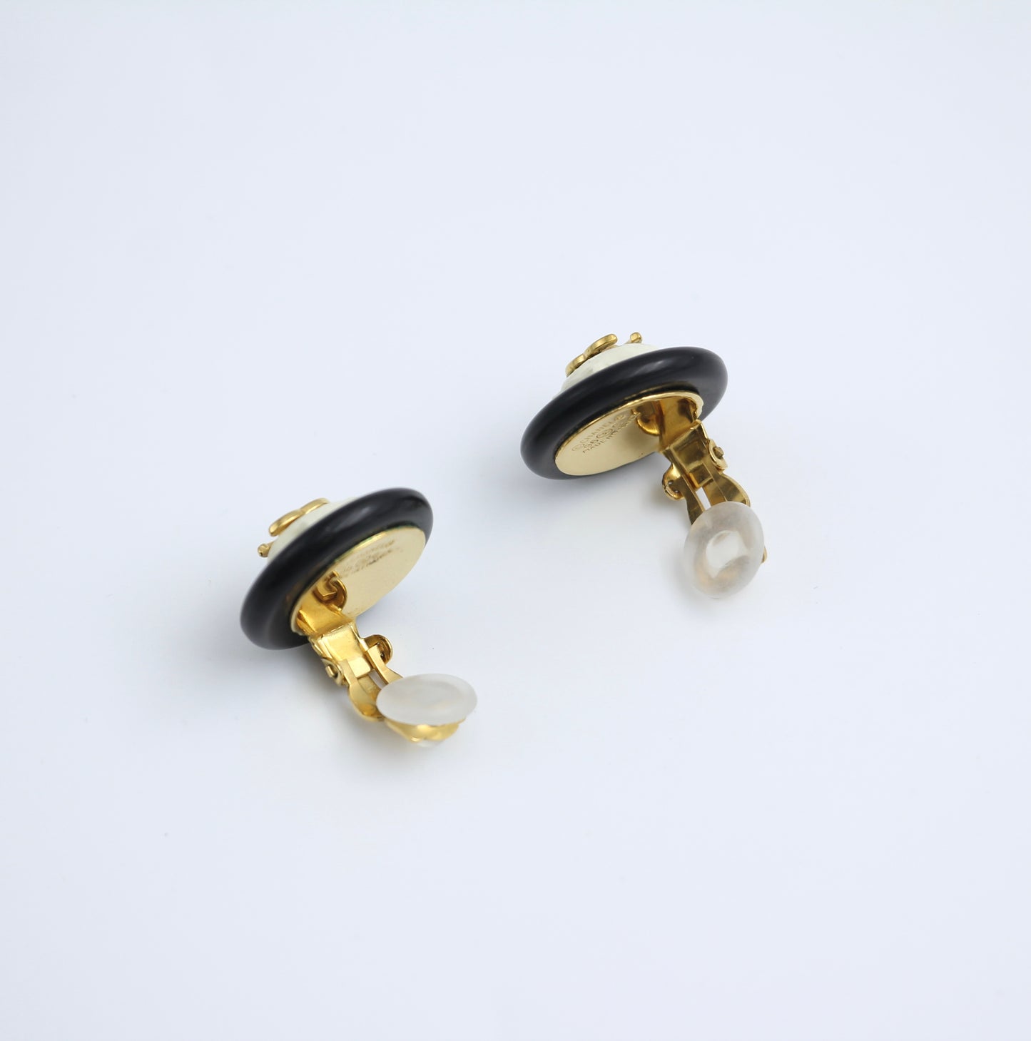 Chanel Vintage 96C Gold Plated Black And White Shell Earrings