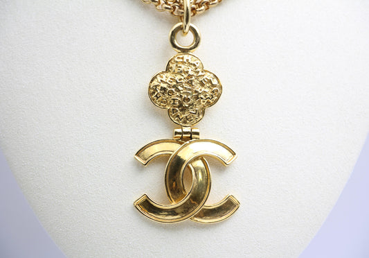 CHANEL Chanel Vintage 95A Gold-Plated Plain Gold Flower Necklace - Onesize Fashion Jewellery - Vintage fashion from Top Quality Luxury Designers Bag