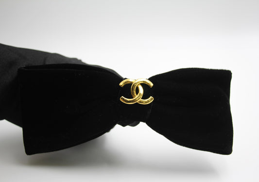 CHANEL Chanel Vintage 81 85 Vintage Black Velvet Gold-Plated Bow Hairpin - Onesize Fashion Jewellery - Secondhand luxury from Top Quality Luxury Designers Bag