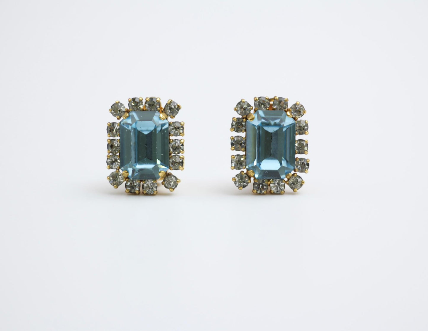 CHANEL Chanel Vintage 95P Light Blue Rhinestone Barbie Earrings - Onesize Fashion Jewellery - Vintage fashion from Top Quality Luxury Designers Bag